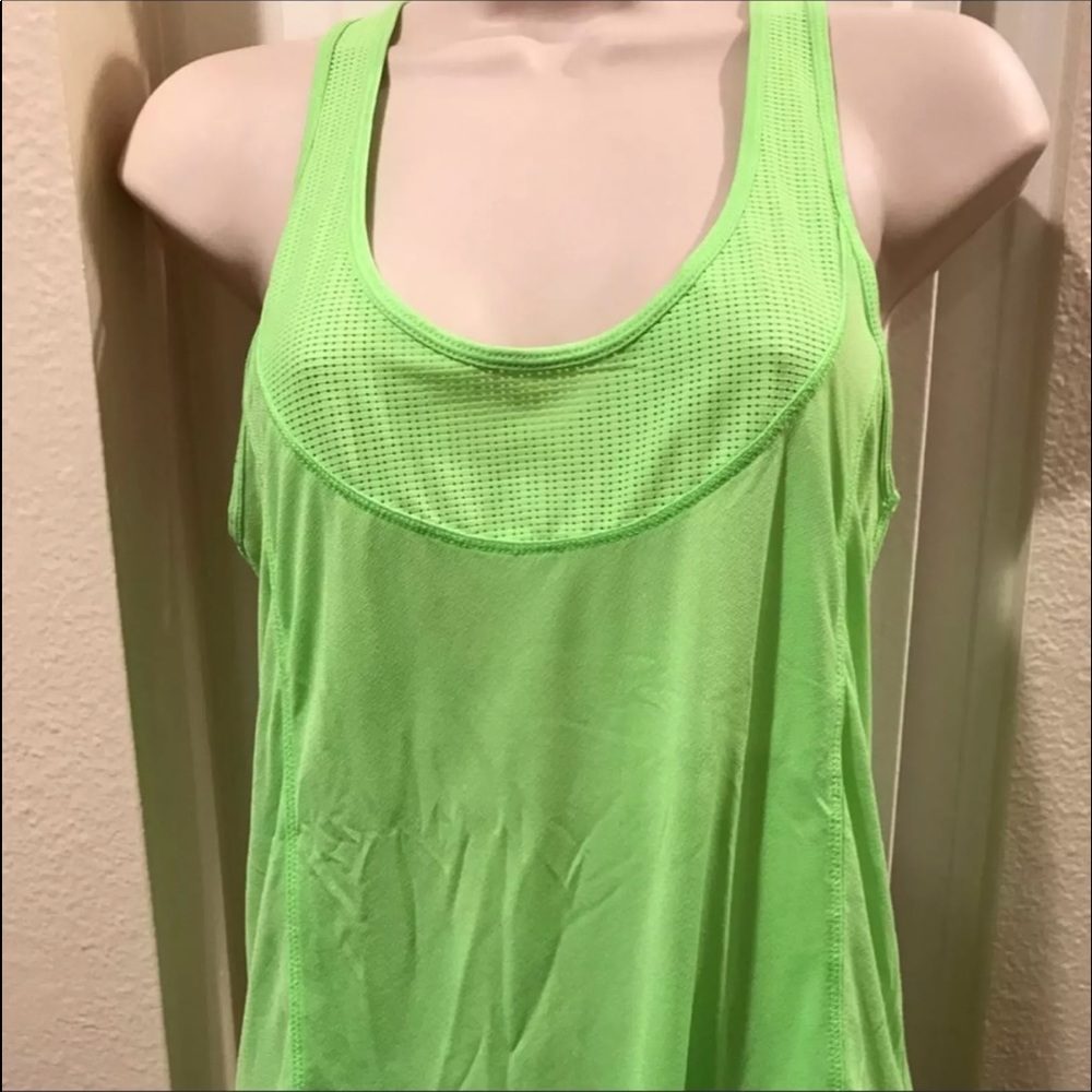 Lorna Jane size small tank top
